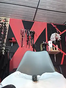 Snapshot of mal_x chatting on 10.01.25 mal x online show from 10.01.25