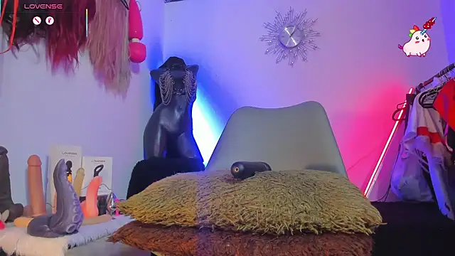 Snapshot of mal_x chatting on 03.27.26 mal x online show from 03.27.26