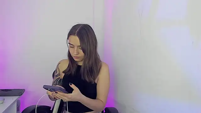  alicerosse2 online show from 02.28.25