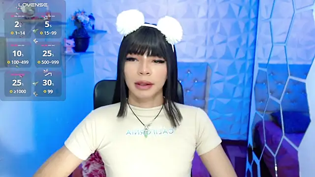 Snapshot of hurrencam chatting on 01.23.25 hurrencam online show from 01.23.25