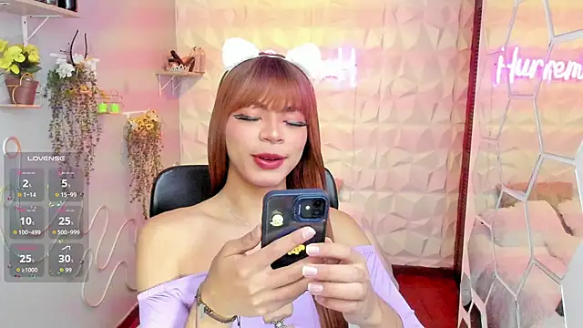 Snapshot of hurrencam chatting on 09.22.25 hurrencam online show from 09.22.25