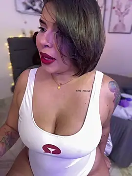 GigiiStone online show from 01.31.25