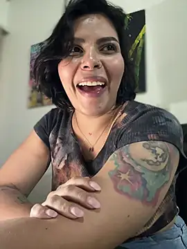 GigiiStone online show from 02.16.25