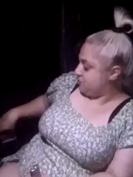 Snapshot of kb516 chatting on 12.14.25 kb516 online show from 12.14.25