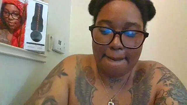 Snapshot of ShaBrimDaPornstar chatting on 01.07.26 ShaBrimDaPornstar online show from 01.07.26