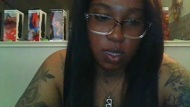 Snapshot of ShaBrimDaPornstar chatting on 03.28.26 ShaBrimDaPornstar online show from 03.28.26