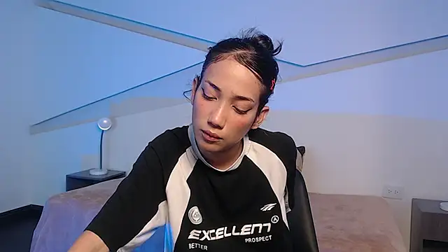 hot little bunny online show from 01.08.26