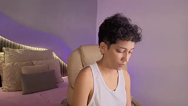 hot little bunny online show from 06.19.26