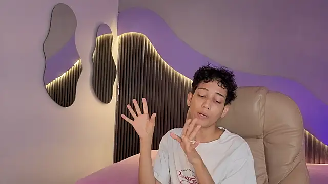 hot little bunny online show from 06.21.26