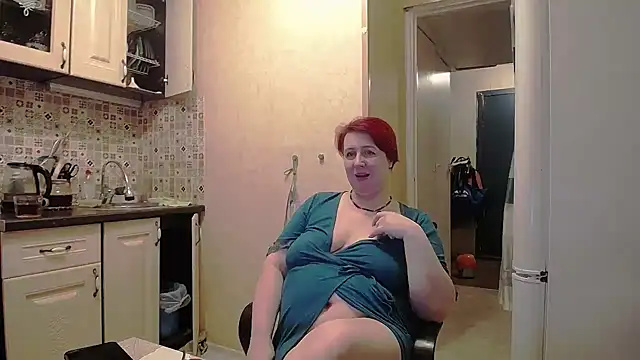 Snapshot of NikolRedMilf chatting on 01.19.25 NikolRedMilf online show from 01.19.25