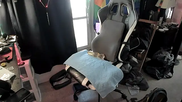 Daddysthick online show from 10.19.25