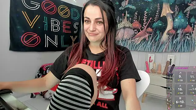 Snapshot of LovelyAzucena chatting on 02.28.25 LovelyAzucena online show from 02.28.25