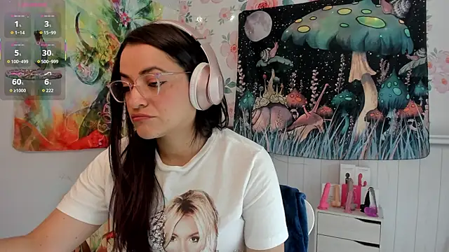 Snapshot of LovelyAzucena chatting on 09.11.25 LovelyAzucena online show from 09.11.25