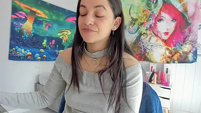 Snapshot of LovelyAzucena chatting on 11.08.25 LovelyAzucena online show from 11.08.25