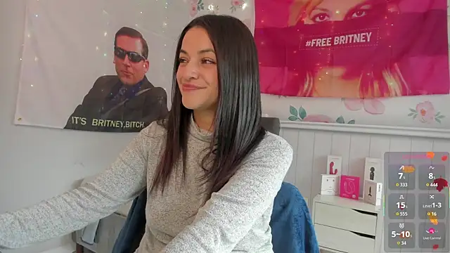 Snapshot of LovelyAzucena chatting on 11.13.25 LovelyAzucena online show from 11.13.25