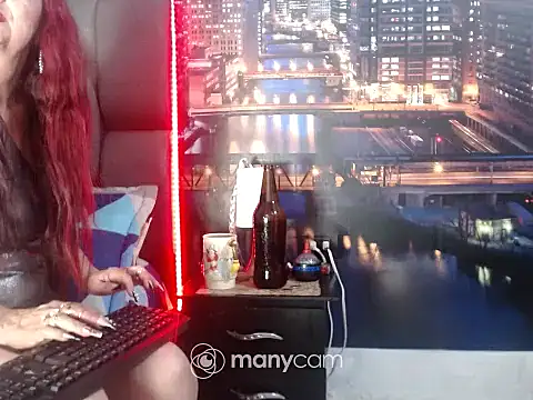 Snapshot of Lucy_mature8 chatting on 12.31.24 Lucy mature8 online show from 12.31.24