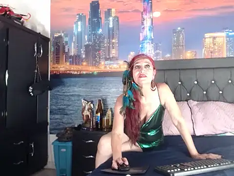 Snapshot of Lucy_mature8 chatting on 02.22.25 Lucy mature8 online show from 02.22.25