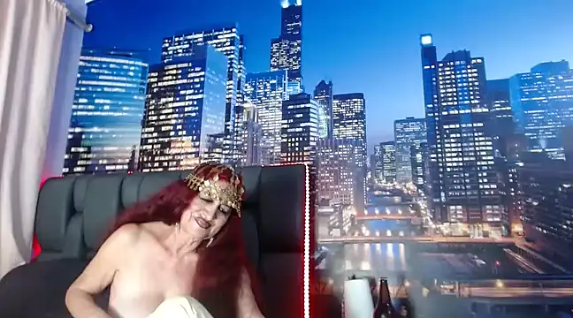 Snapshot of Lucy_mature8 chatting on 03.03.25 Lucy mature8 online show from 03.03.25