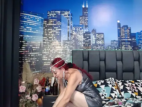 Snapshot of Lucy_mature8 chatting on 11.02.25 Lucy mature8 online show from 11.02.25