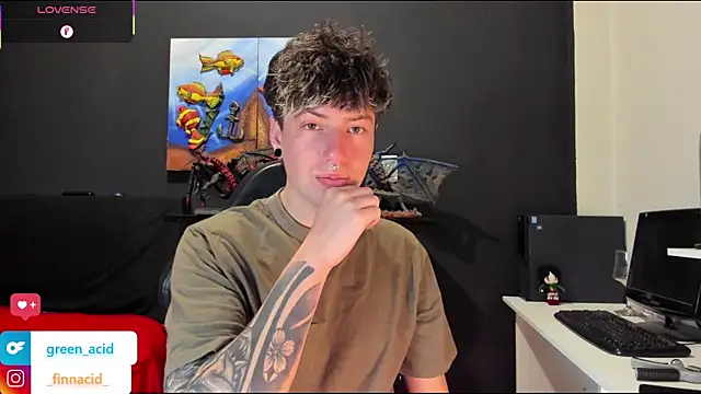 Snapshot of Green_acid01 chatting on 09.14.25 Green acid01 online show from 09.14.25