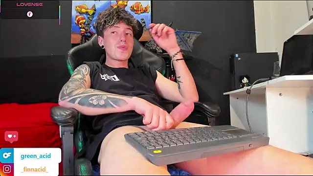 Snapshot of Green_acid01 chatting on 09.16.25 Green acid01 online show from 09.16.25