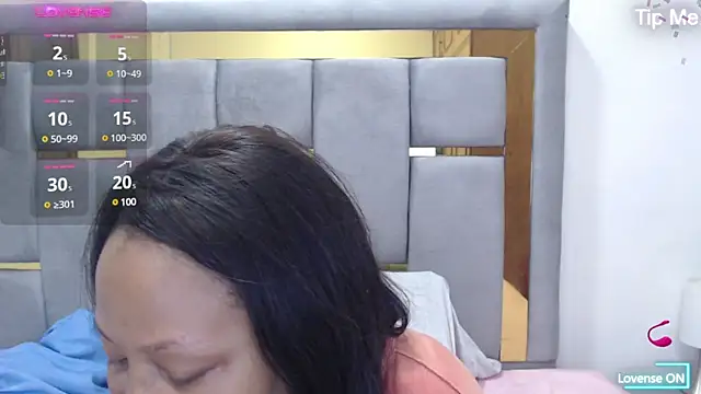 Snapshot of Cholatin chatting on 03.22.25 Cholatin online show from 03.22.25