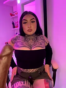 CloeeBeckam online show from 10.08.25