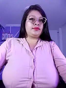 MiiaaJoness online show from 01.15.25