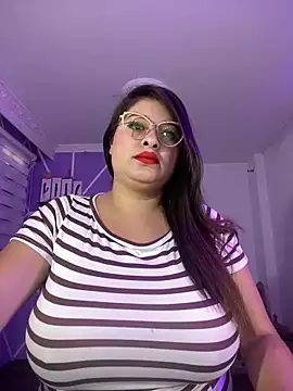 MiiaaJoness online show from 02.07.25