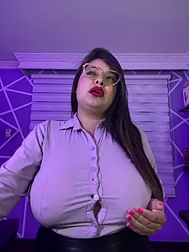 MiiaaJoness online show from 03.04.25