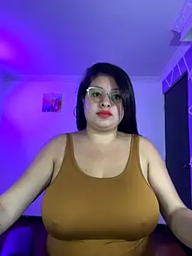 MiiaaJoness online show from 11.21.25