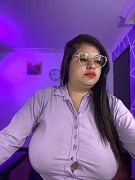 MiiaaJoness online show from 11.24.25