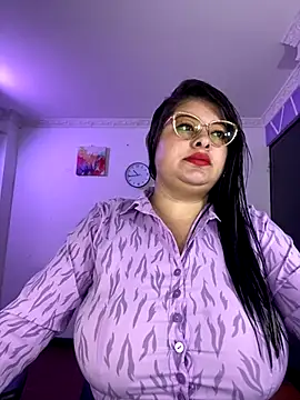 MiiaaJoness online show from 12.15.25