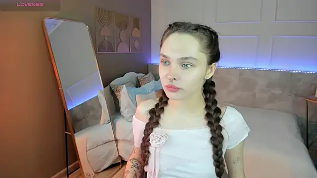 Snapshot of ChloeSunny chatting on 05.16.26 ChloeSunny online show from 05.16.26