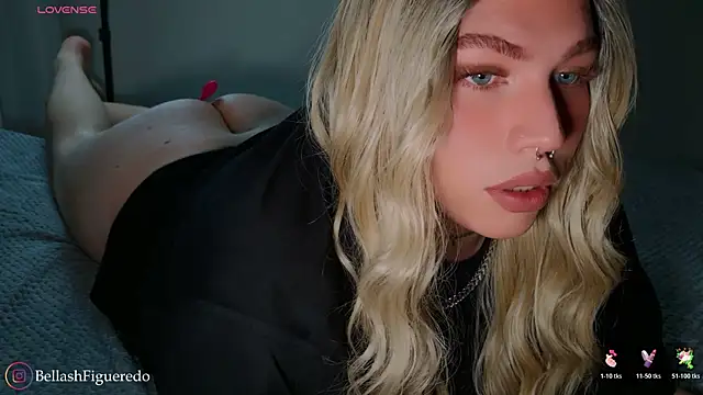 IsabellaFigueredo   online show from 11.18.25