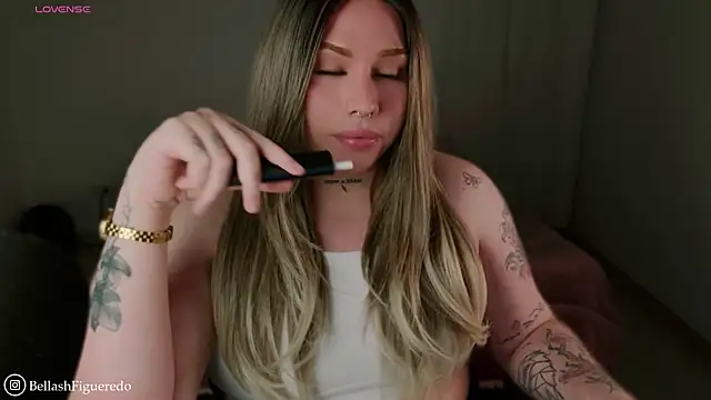 IsabellaFigueredo   online show from 03.13.26