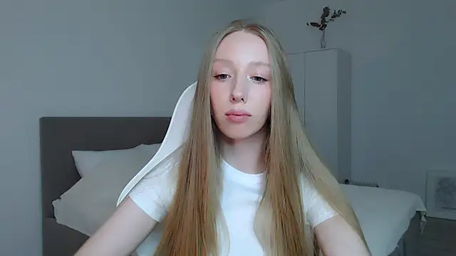 Luna insniity online show from 12.13.25