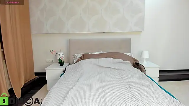 Donna Evans online show from 11.14.25