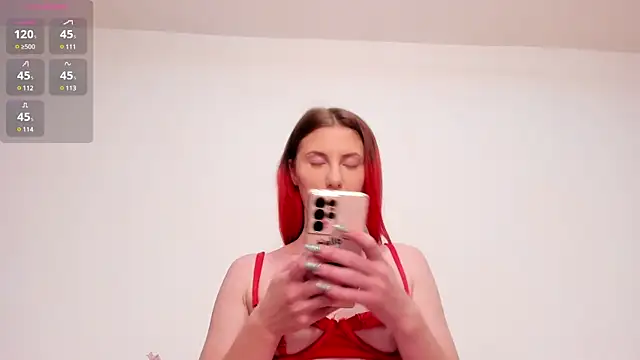 Snapshot of baby_ivy chatting on 01.10.25 baby ivy online show from 01.10.25