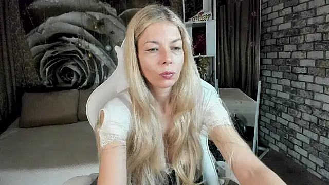 Eva Melow online show from 05.03.26