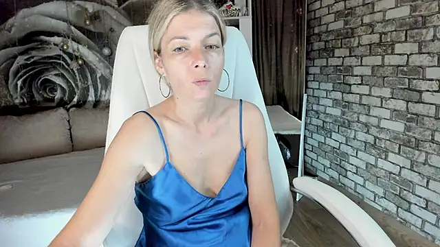 Eva Melow online show from 06.14.26