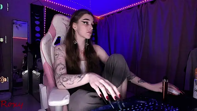 Snapshot of wet_dream_ chatting on 01.05.26 wet dream online show from 01.05.26