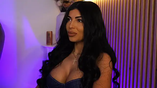 Snapshot of KimyBroox chatting on 03.11.25 KimyBroox online show from 03.11.25