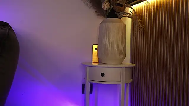 Snapshot of KimyBroox chatting on 09.18.25 KimyBroox online show from 09.18.25