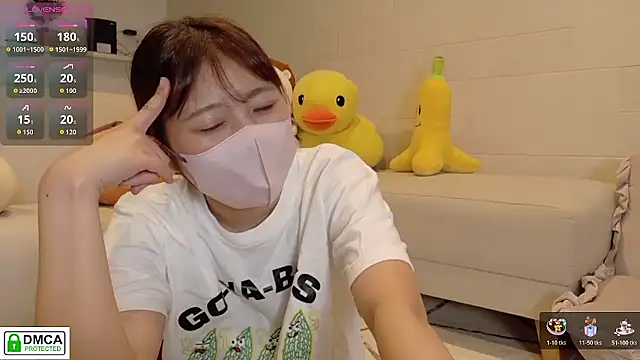 Snapshot of SUZU_ chatting on 06.22.26 SUZU online show from 06.22.26