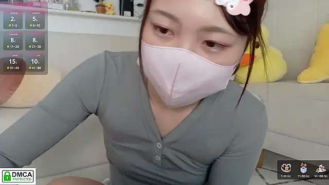Snapshot of SUZU_ chatting on 06.24.26 SUZU online show from 06.24.26