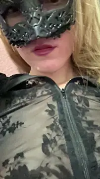 Snapshot of SecretAnni chatting on 10.16.25 SecretAnni online show from 10.16.25