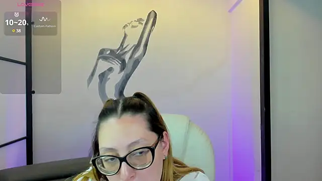 Snapshot of NiickyJones chatting on 03.21.25 NiickyJones online show from 03.21.25