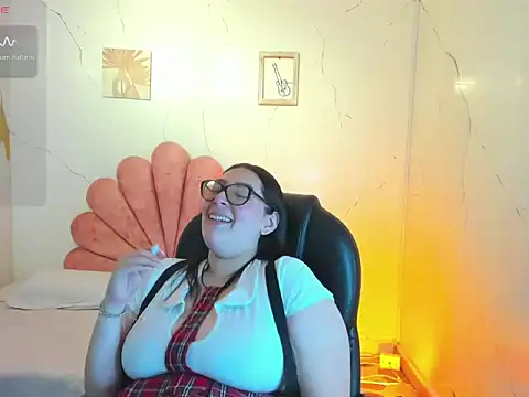 NiickyJones online show from 06.06.26