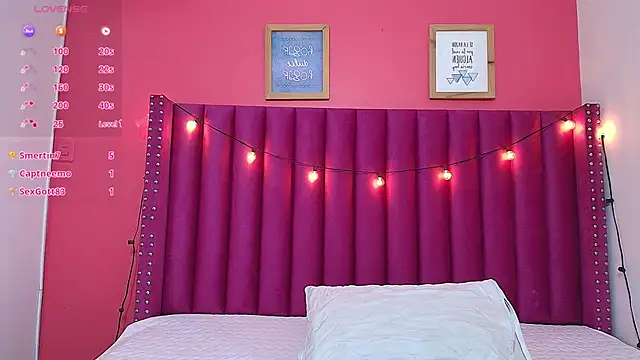 Snapshot of littlee_emilyy_ chatting on 01.23.25 littlee emilyy online show from 01.23.25